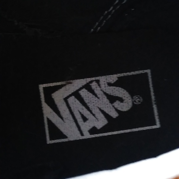 Vans - Picture 3 of 5